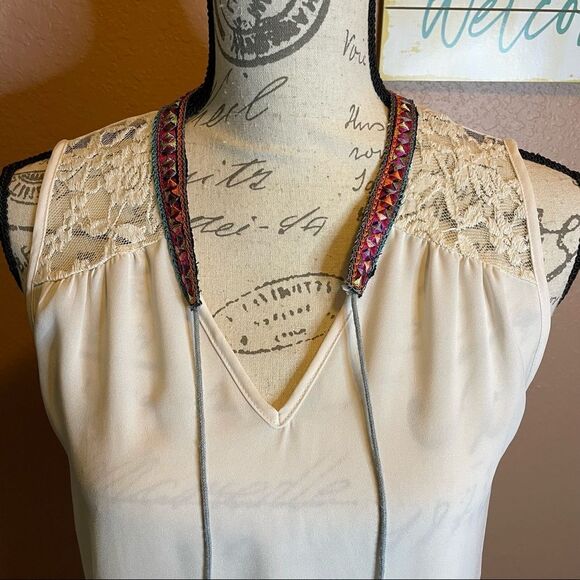 Charming Charlie blouse - Picture 2 of 8